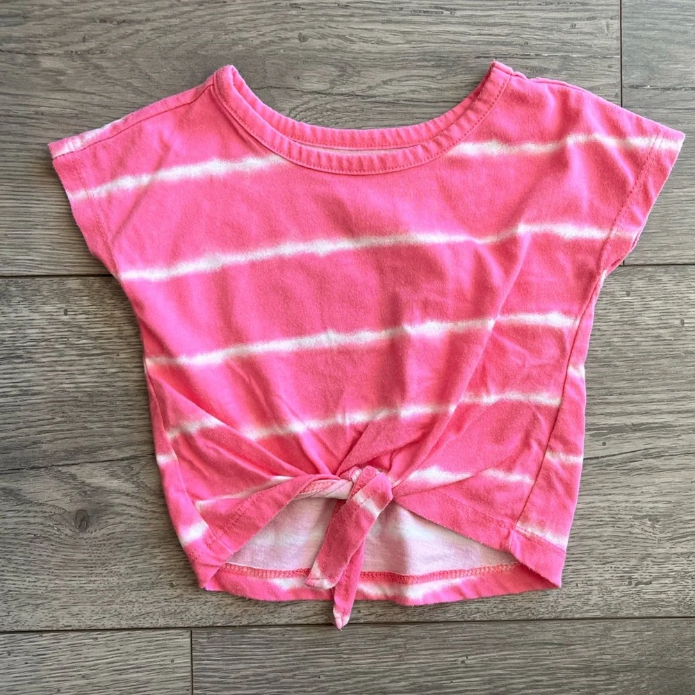 The Children’s Place Baby Girl Short Sleeve T-Shirt Tie-Dye Knotted Tie Front